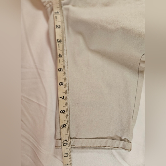 Faded Glory Girls Beige Jean Bermuda Shorts With Hearts On Back Pockets Size 7 - Picture 8 of 10